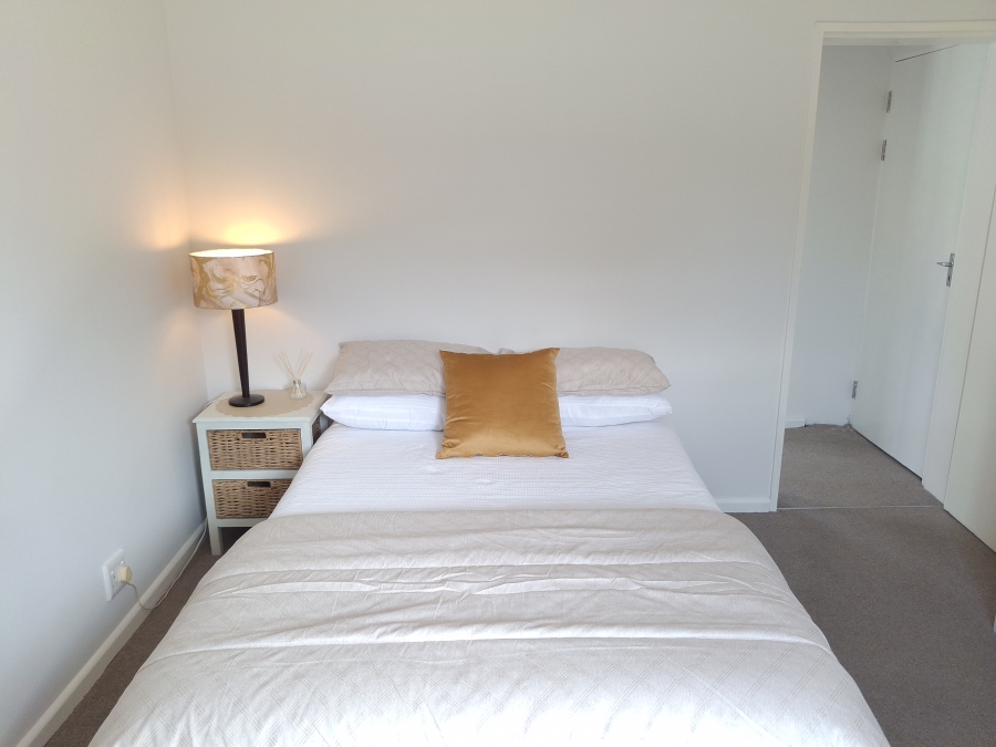To Let 1 Bedroom Property for Rent in Sunnydale Western Cape